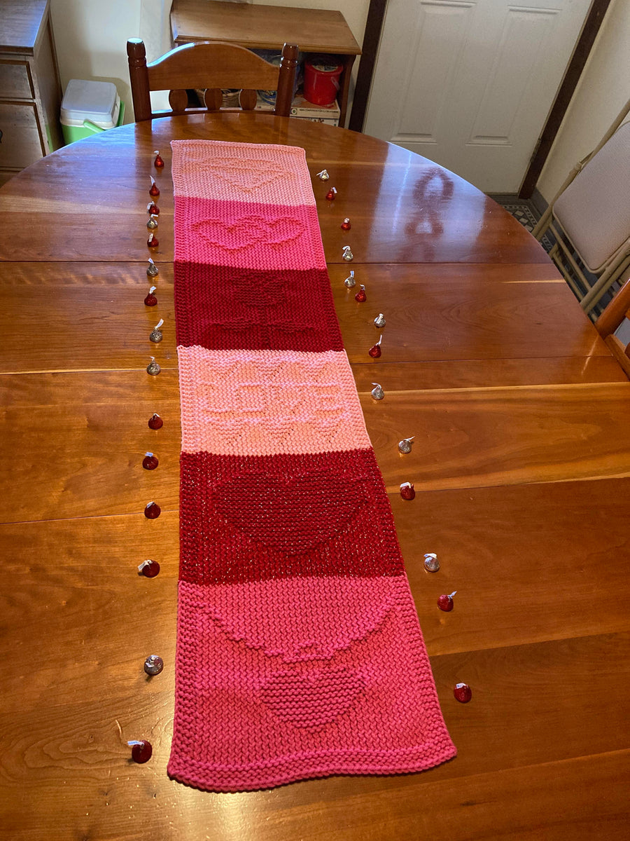 Loom Knit ePattern Valentines Table Runner CinDWood Looms