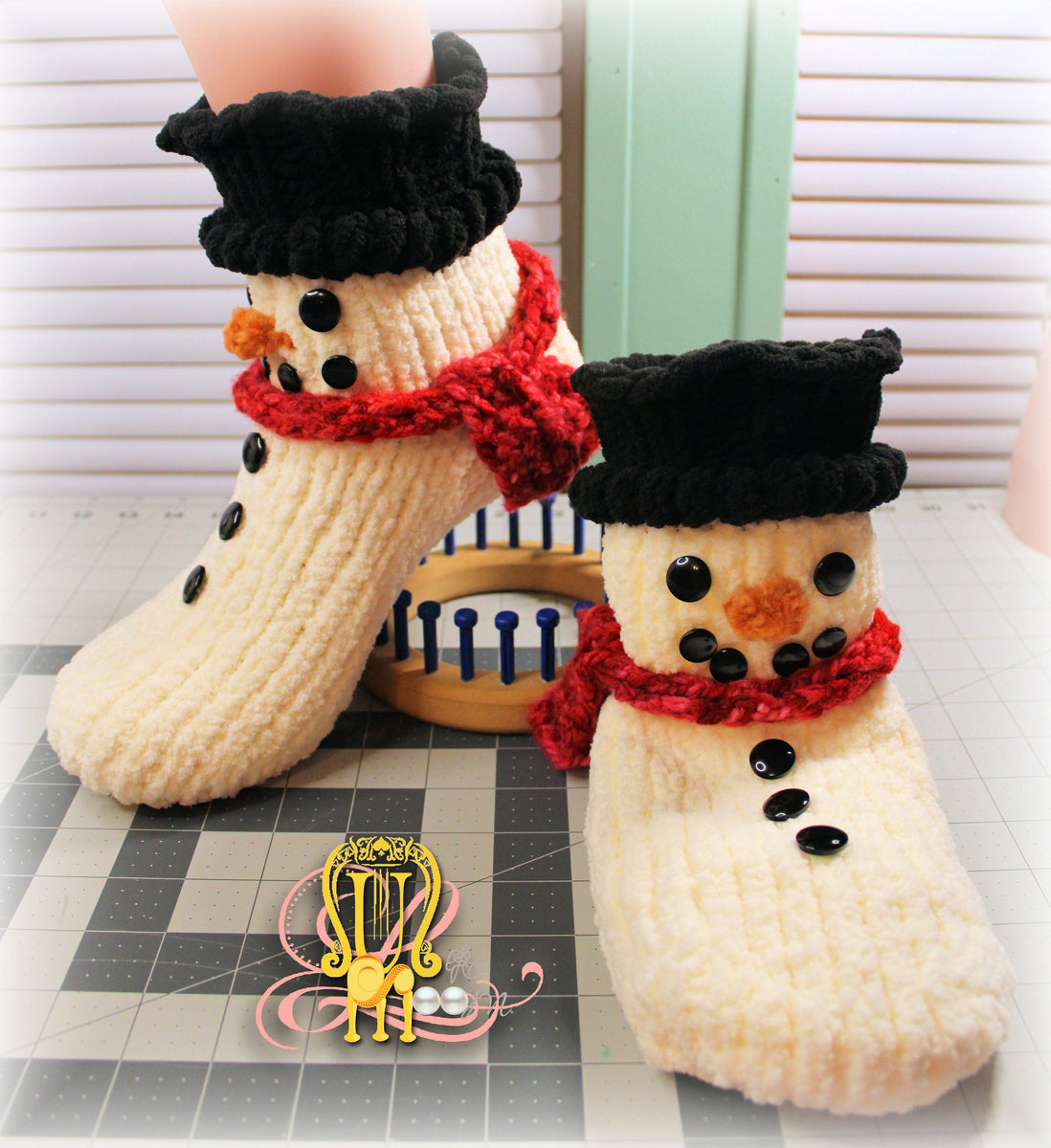 Loom Knit ePattern Snowman Booties CinDWood Looms