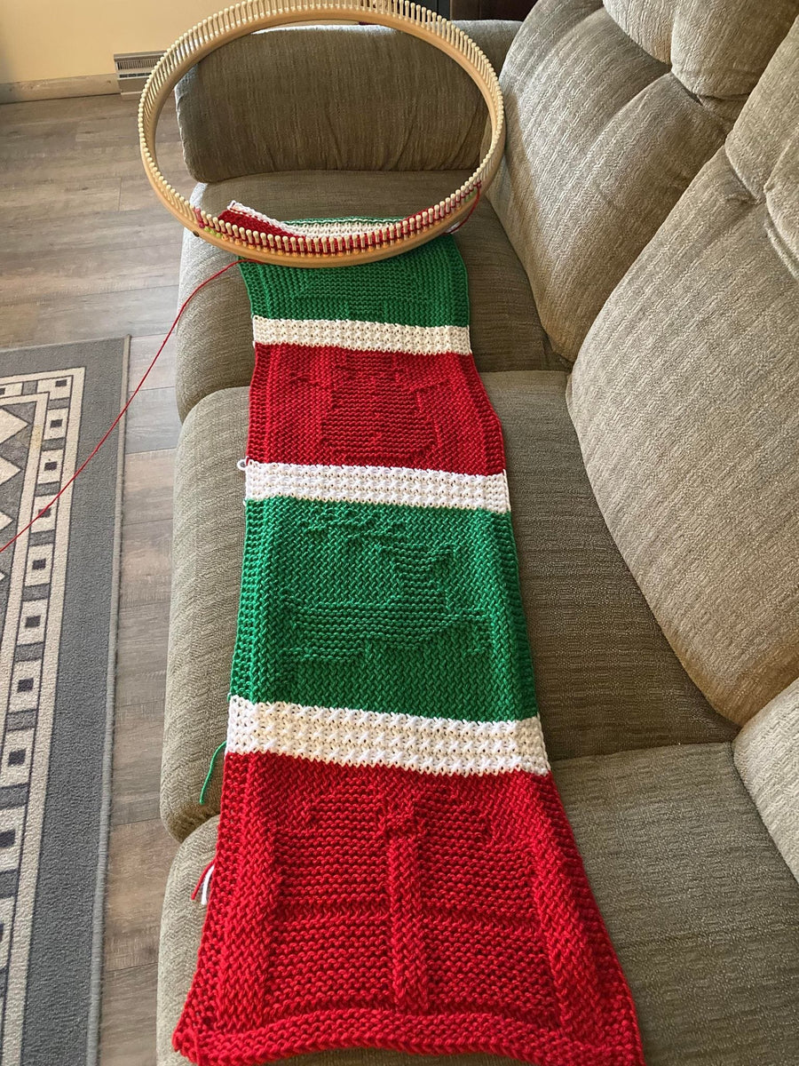 Loom Knit ePattern Christmas Table Runner CinDWood Looms