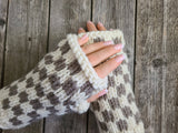 Janae Yagi Loom Knit ePattern: Check It Out Fingerless Mitts ePattern