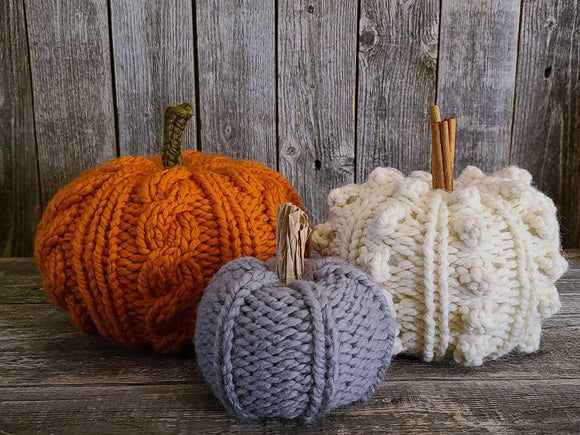 Janae Yagi Loom Knit ePattern: Textured Pumpkin Stack Pattern