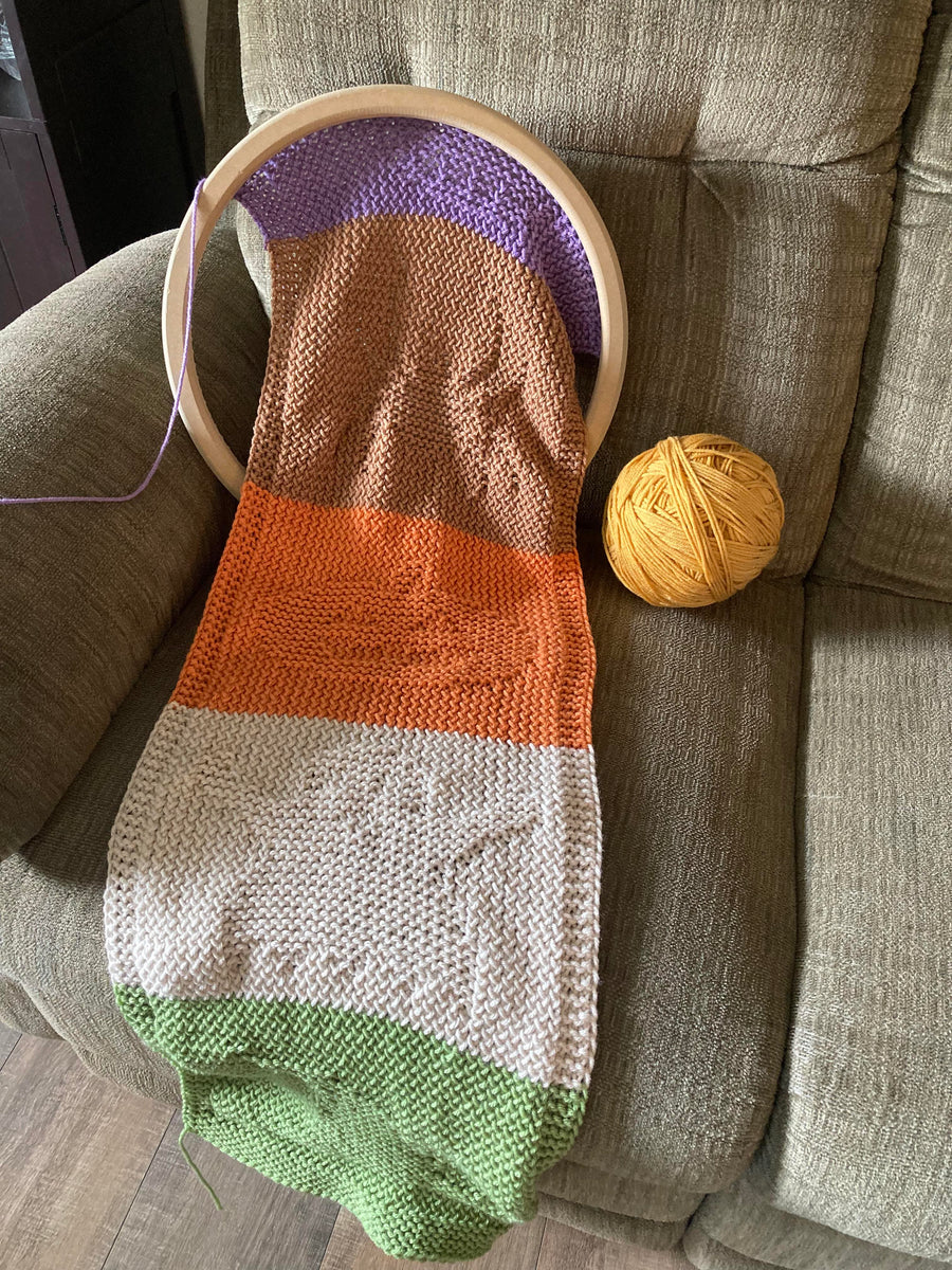 Loom Knit ePattern: Halloween Runner – CinDWood Looms