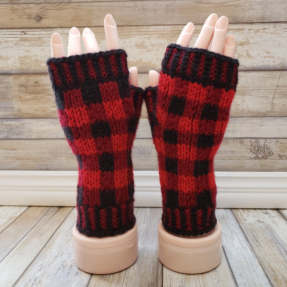Janae Yagi ePattern: Toasty Buffalo Fingerless Mitts Pattern