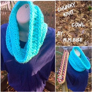 chunky knit cowl image1